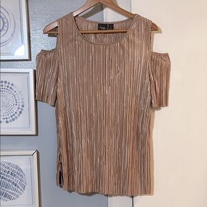 Travelers by Chico’s Tan Crinkle Cold Shoulder Blouse Chico’s Size 1=IS Size M